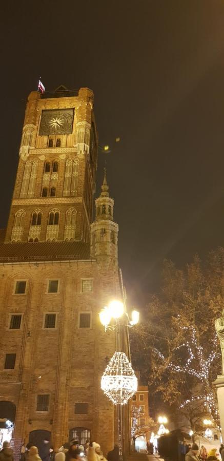 Astronomiczny Apartament , Mieszkanie 2 Pokojowe. Parking. Torun Luaran gambar